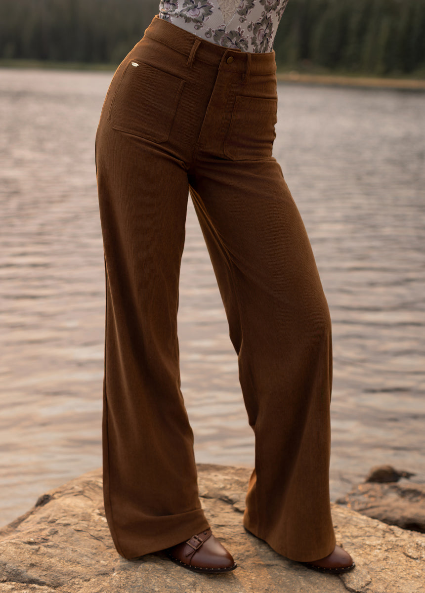 Avina Pants in Nutmeg