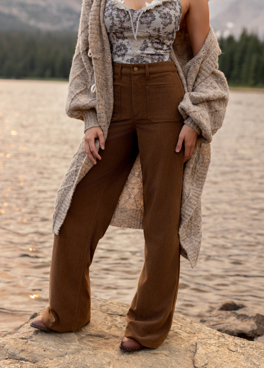 Avina Pants in Nutmeg