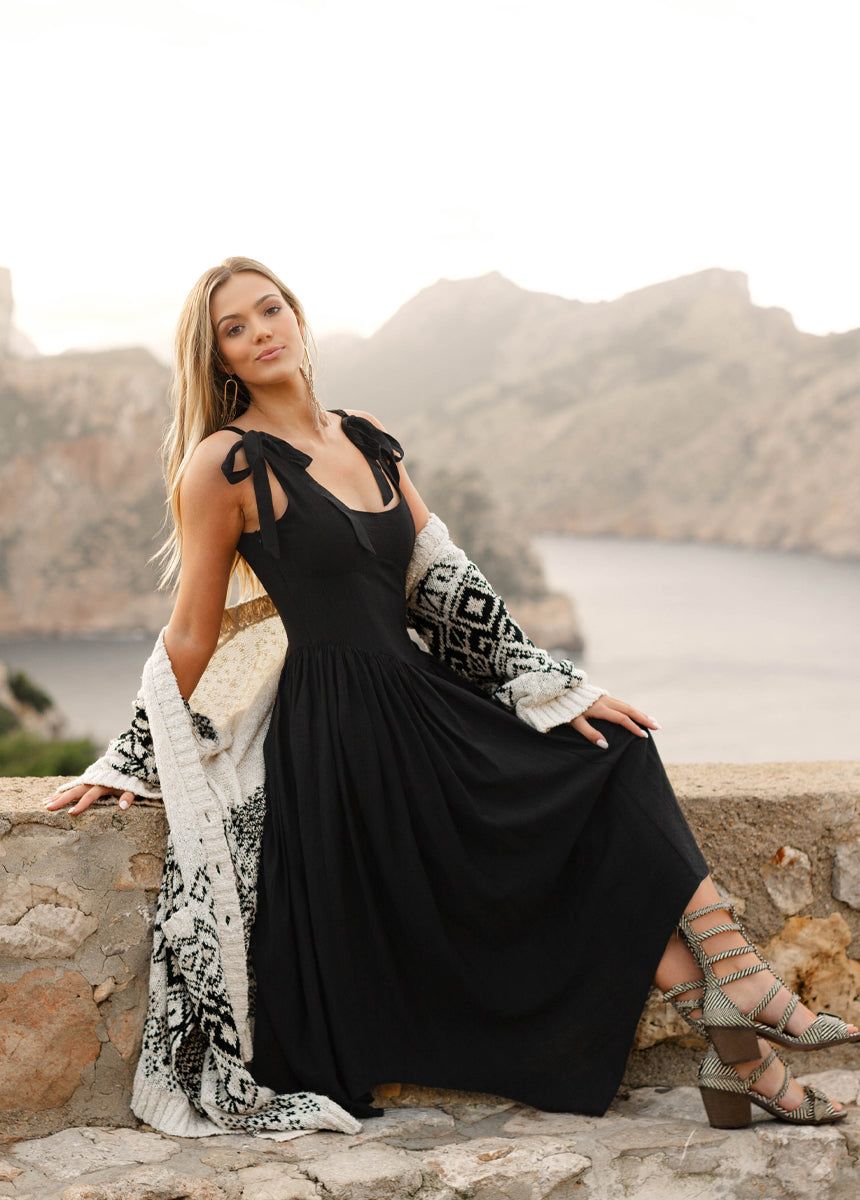 Mayreli Dress in Black