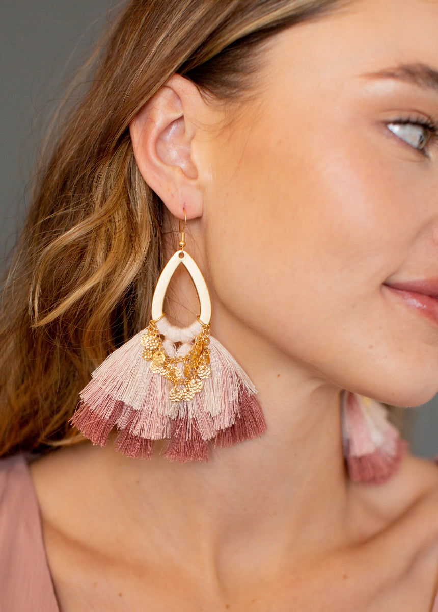 Kiara Earrings in Pink