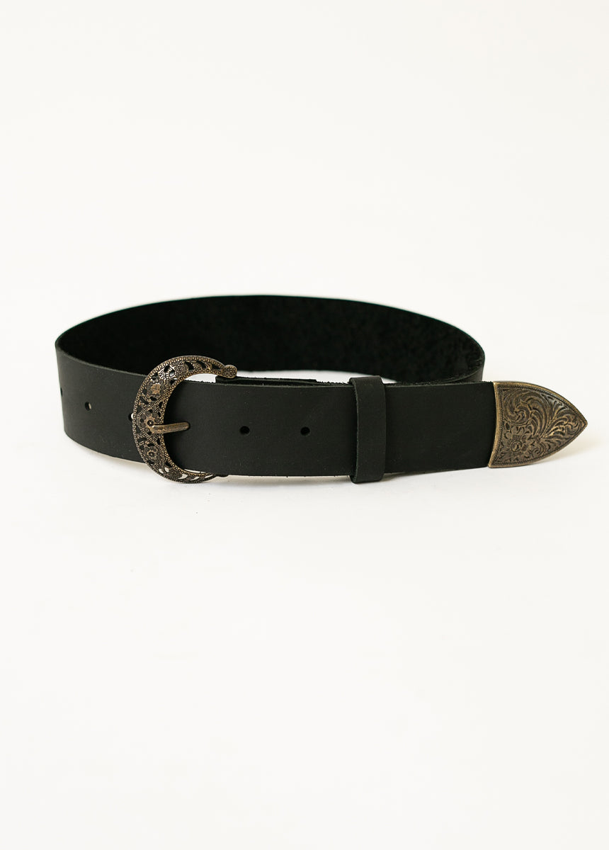 Sinda Leather Belt in Distressed Black