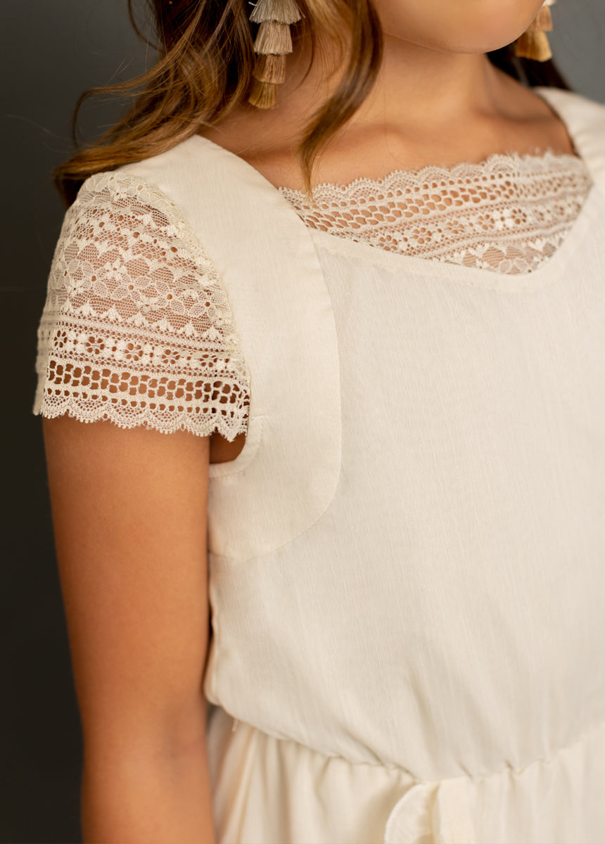 Belleann Dress in Oat