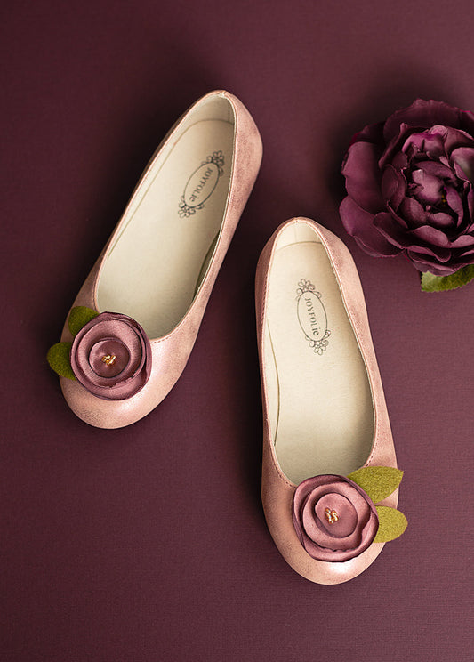 Charlotte Flat in Rose