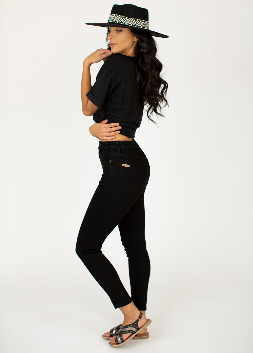 Nilou Denim in Black