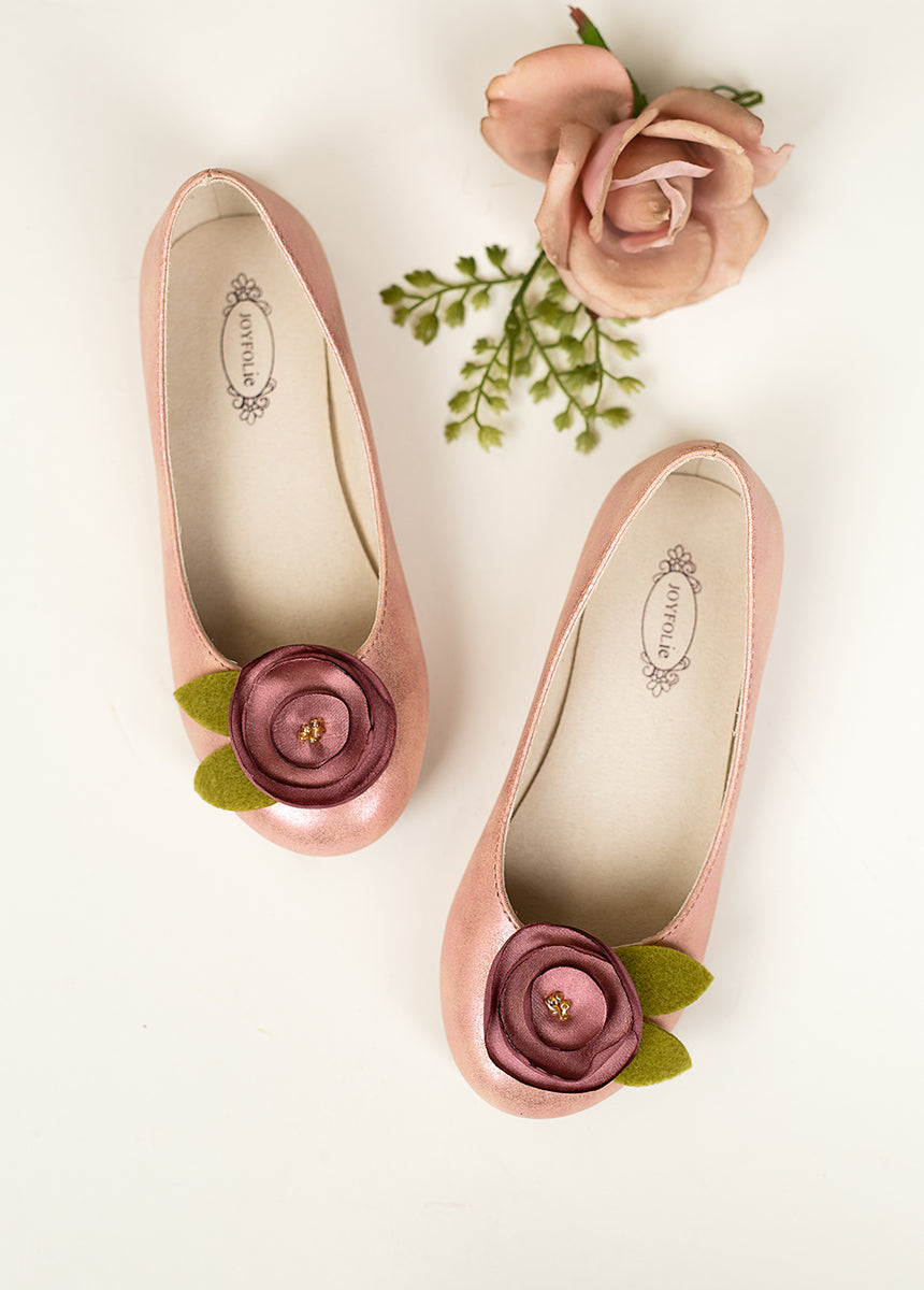 Charlotte Flat in Rose