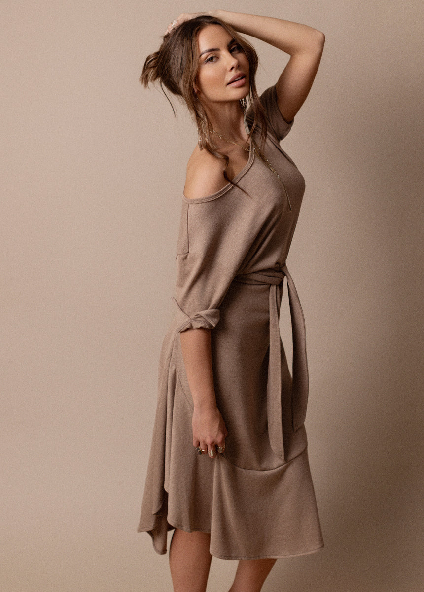 Kayliyah Dress in Doe