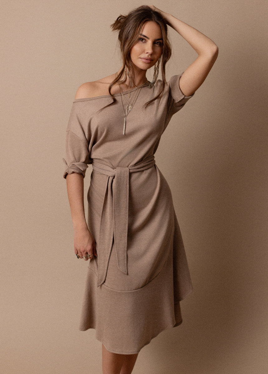 Kayliyah Dress in Doe