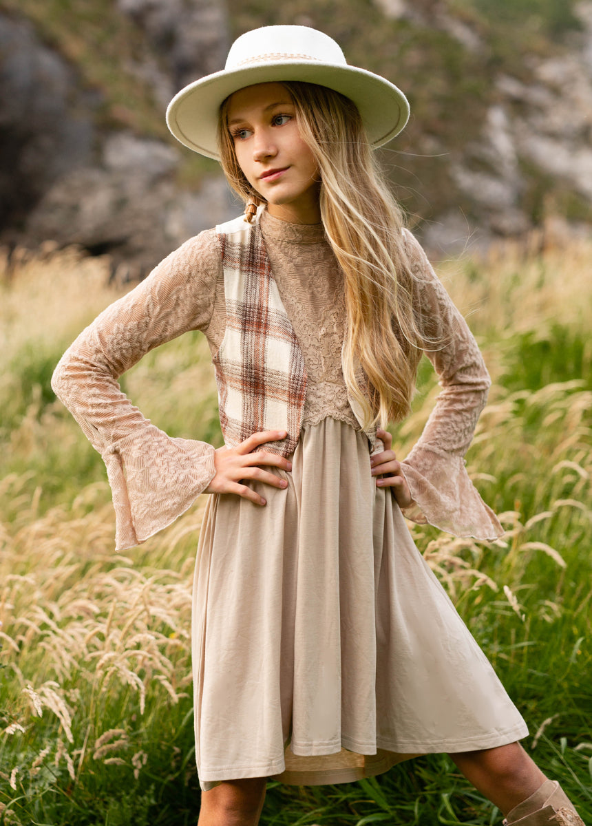 Meike Vest in Ecru Plaid