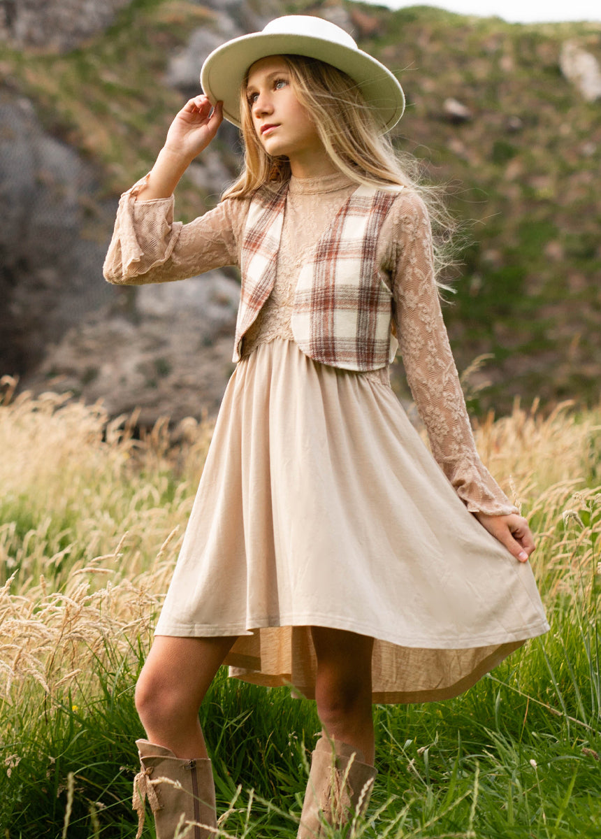 Meike Vest in Ecru Plaid