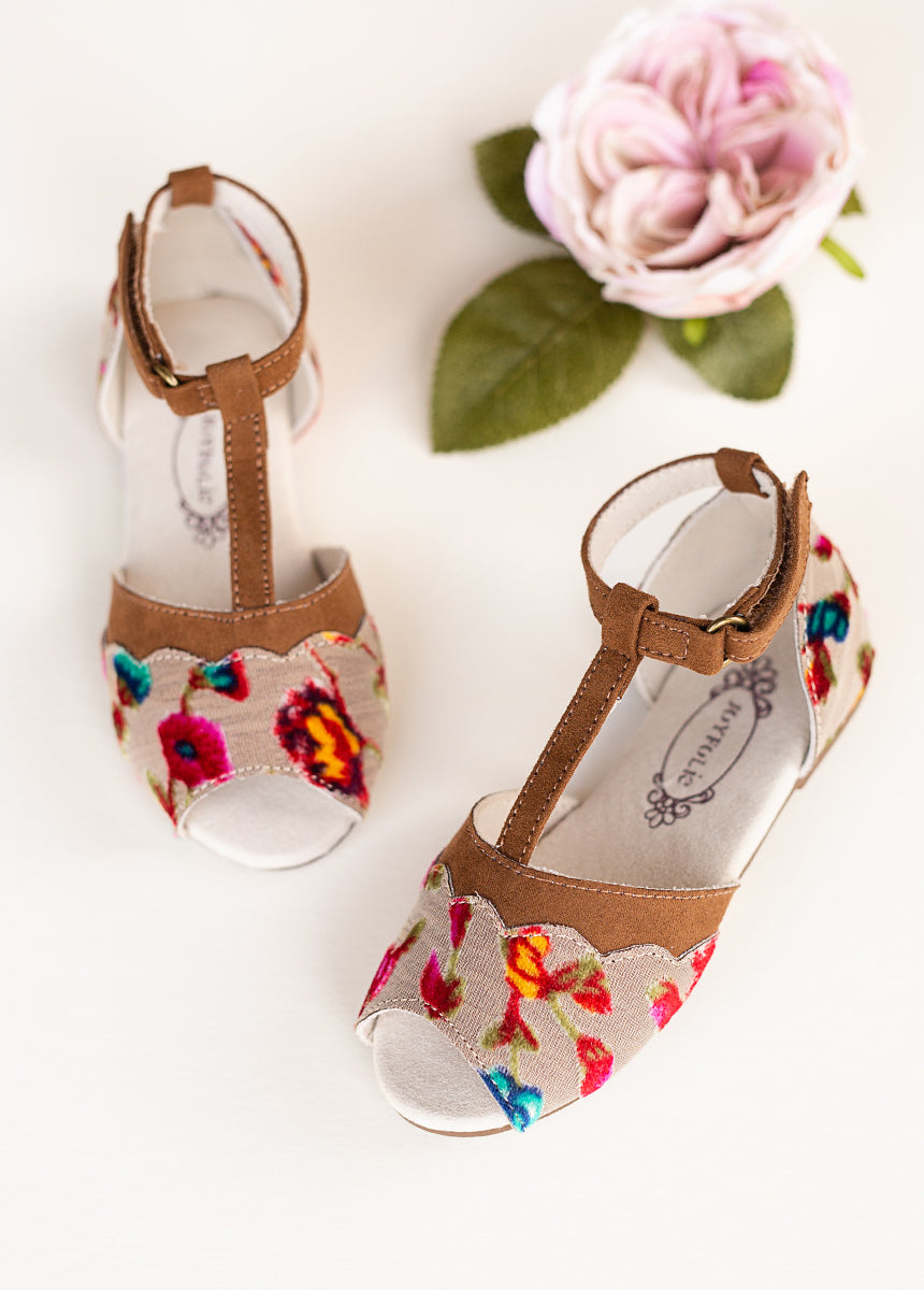 Stella Sandal Flat in Multi Floral